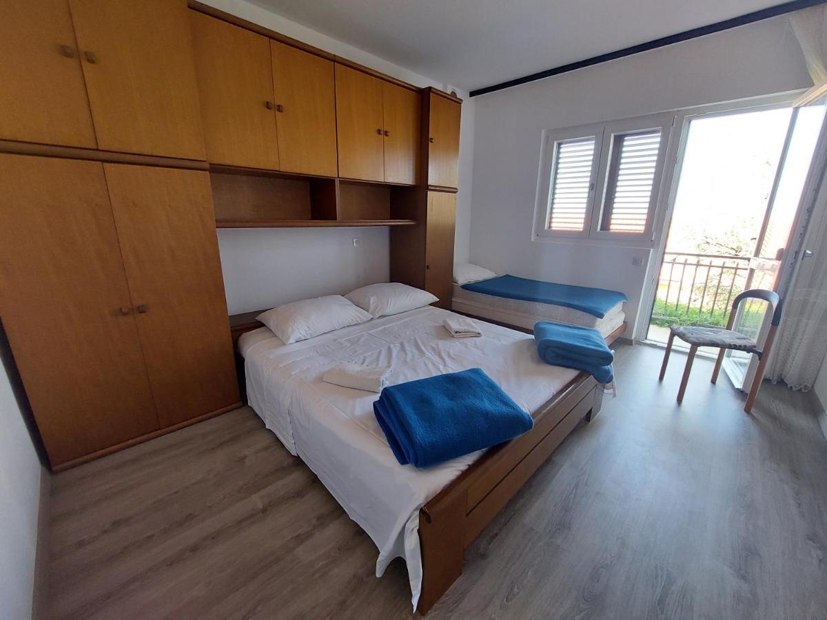 Apartment Black Primošten Extérieur photo